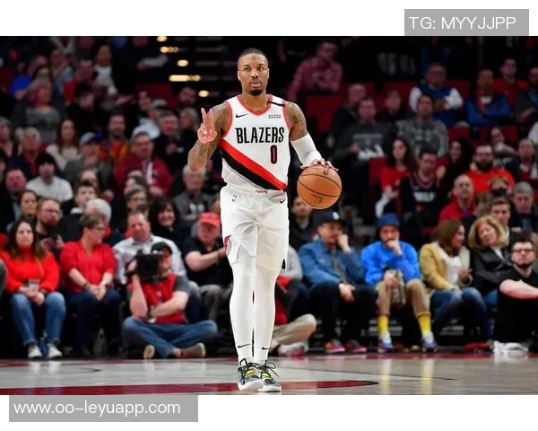 利拉德兼任球员与主帅开拓者新模式引发球迷热议现代篮球的未来方向