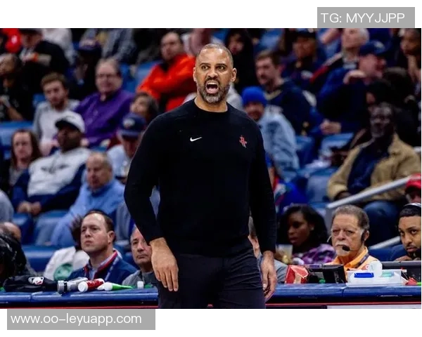 乌度卡称KD被包夹助力队友高效表现中5得11分展现实力 乌度卡称KD被包夹助力队友高效表现中5得11分展现实力