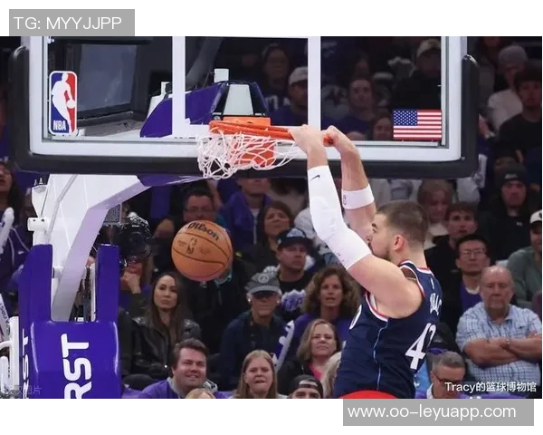 小卡坦言失误致惨败爵士首节狂轰43分防守漏洞显著 小卡坦言失误致惨败爵士首节狂轰43分防守漏洞显著